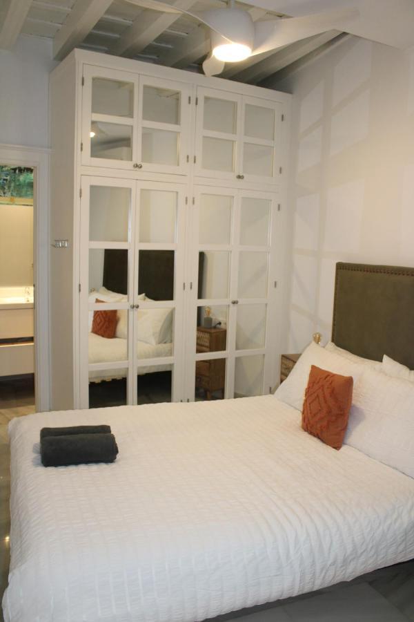 Casa Del Toro Apartment Seville Exterior photo
